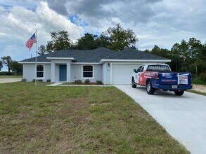 Building Photo - Custom Home - Desirable SW Ocala neighborhood 3/2/2 ** Wont Last**