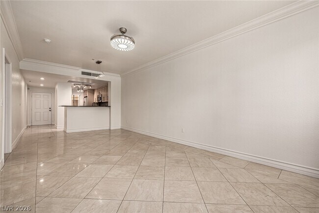 Building Photo - 210 E Flamingo Rd