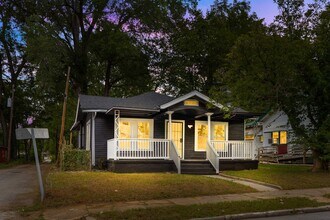 Building Photo - Newly Renovated 4 Bedroom 2 Bathroom Home