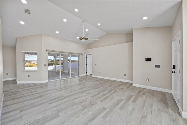 Building Photo - Beautifully remodeled home is situated in ...