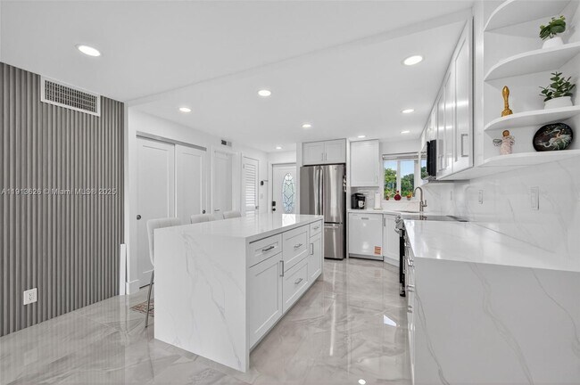 Building Photo - 8900 Washington St