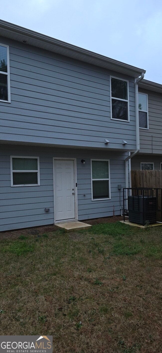 Building Photo - 1814 Carrington Dr