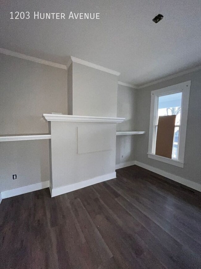 Building Photo - 1203 Hunter Ave