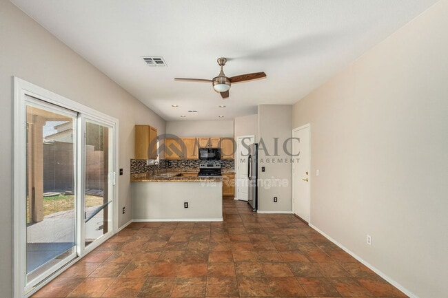 Building Photo - 2737 E La Costa Dr