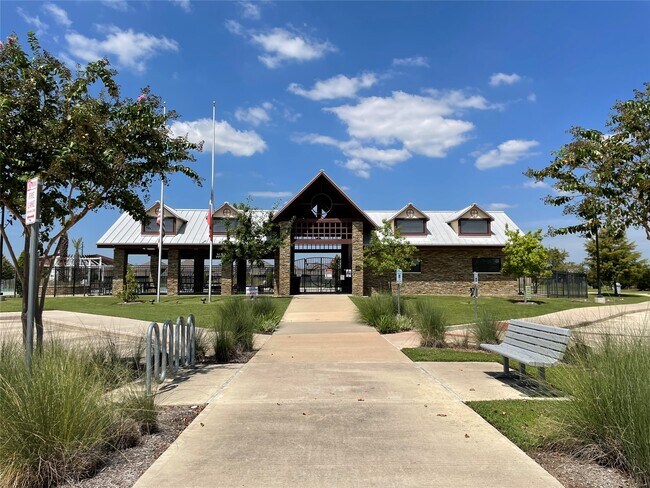 Building Photo - 5342 Rue Dela Croix Dr