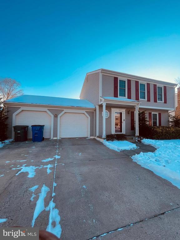 Building Photo - 404 Navaho Dr