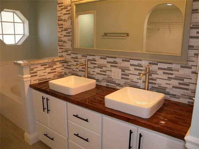 Building Photo - 1821 Corner Meadow Cir