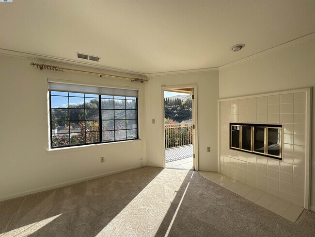 Building Photo - 1295 Whispering Oaks Pl