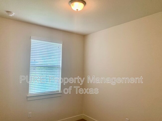 Building Photo - 2225 Katy Ln