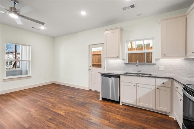 Building Photo - 504 E Kimball St
