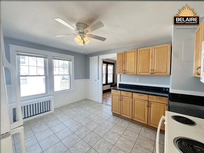 Building Photo - 107 2nd St