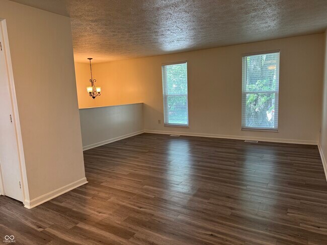 Building Photo - 7717 Cambridge Dr