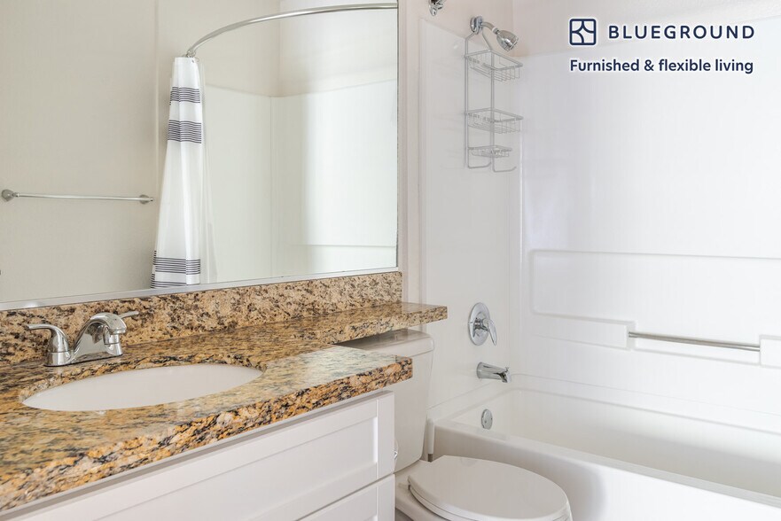 Building Photo - 141 Saratoga Ave