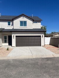Building Photo - 3 Bed - 2.5 Bath, Newer Construction, Larg...