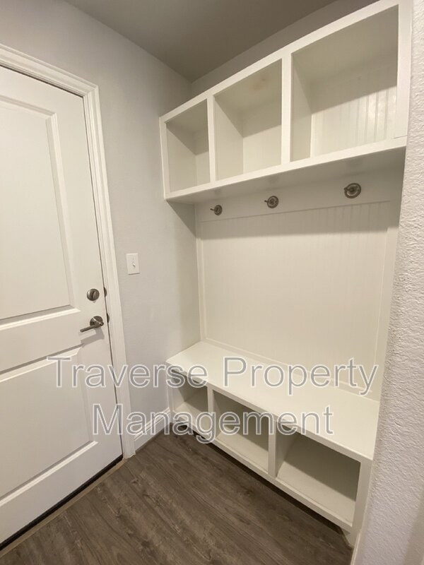 Building Photo - 115 Peach Orchard Ln