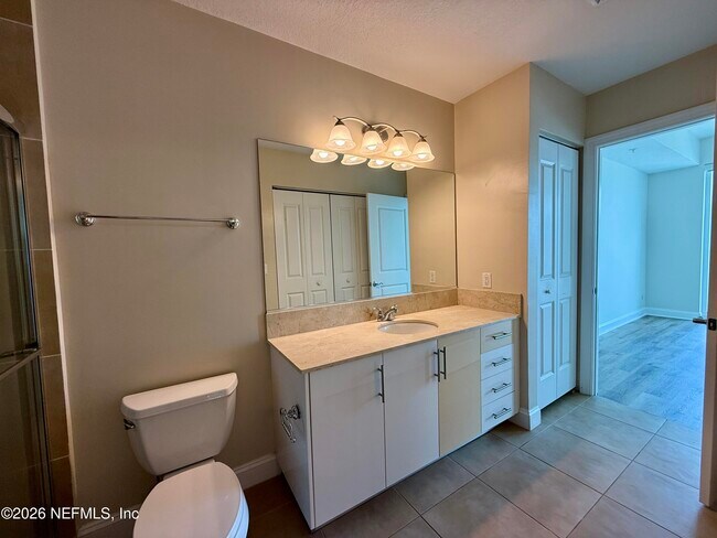 Building Photo - 1431 Riverplace Blvd