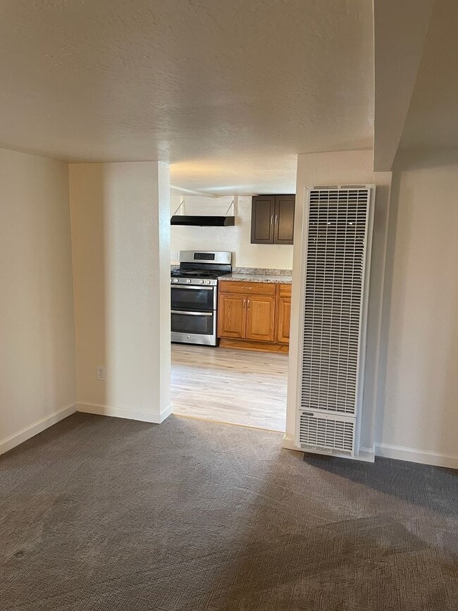 Building Photo - 12-781-02