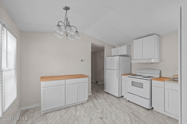 Building Photo - 119 Starwood Cir