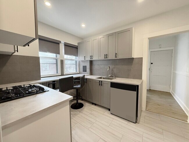 Building Photo - 108 Washington St