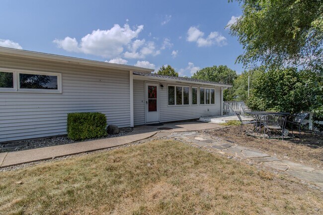 Building Photo - Price Improvement! Lakefront Dream Home – ...