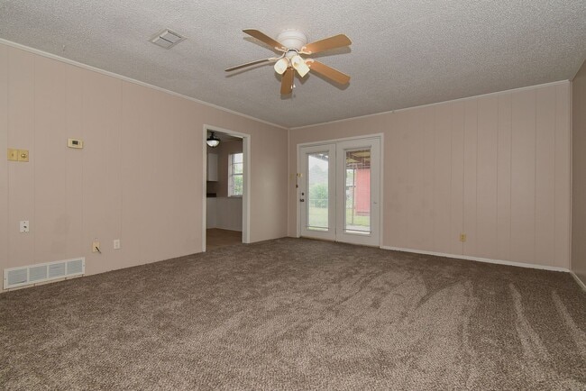 Building Photo - 3117 Chaparral- House