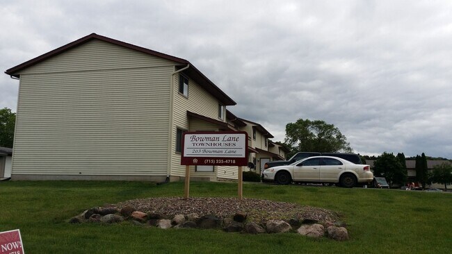 Building Photo - Bowman Lane Townhouses