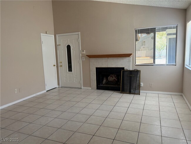 Building Photo - 67 N Christy Ln
