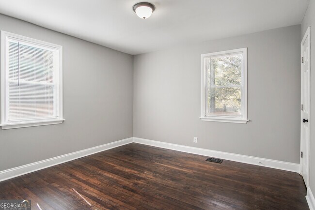 Building Photo - 1891 Stanton St