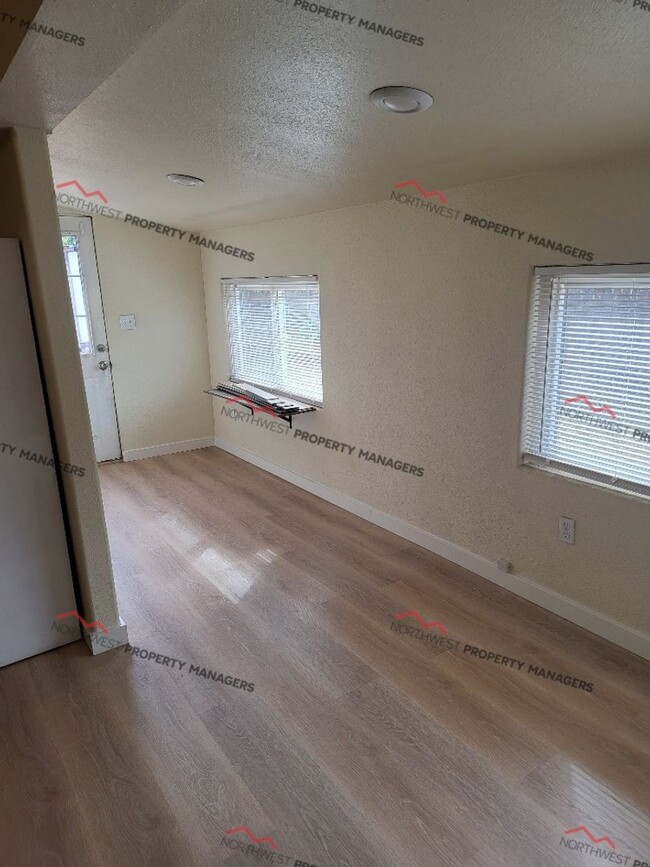 Building Photo - STATUS: *AVAILABLE* | R93I | $1495