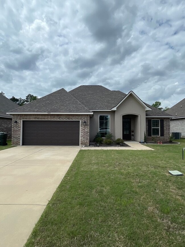 Building Photo - Gorgeous 3 Bedroom Home in Lucien Fields - Only 5 Years Old!