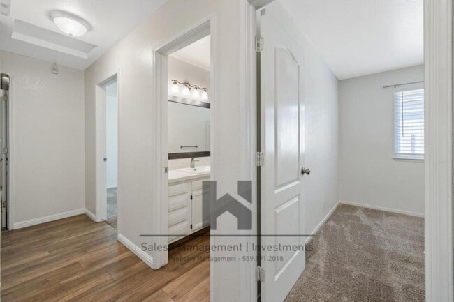 Building Photo - 2651 Elsinore St
