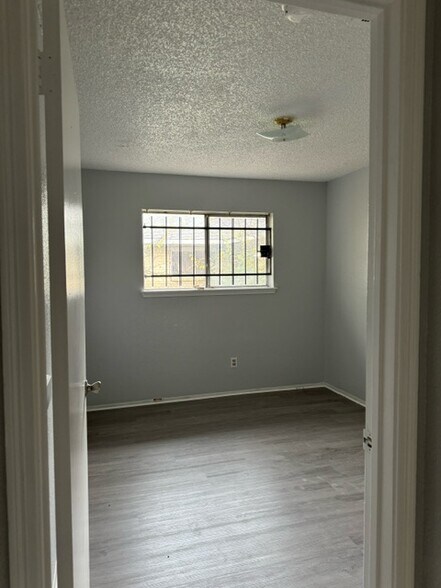 Building Photo - 12814 Greenshire Dr