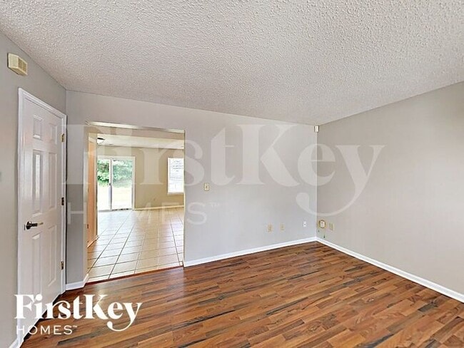 Building Photo - 10514 Blue Springs Ln