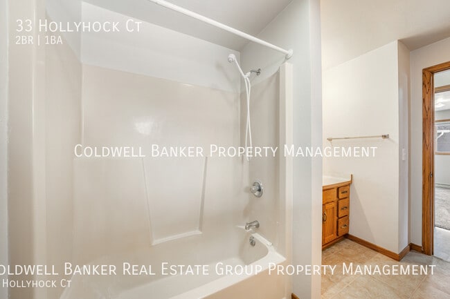 Building Photo - 33 Hollyhock Ct