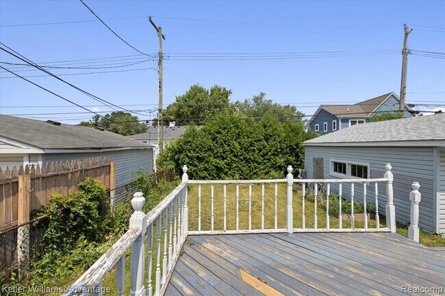 Building Photo - 1023 Amelia St