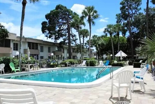 Building Photo - 21320 Brinson Ave