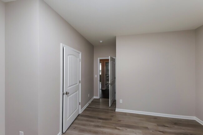 Building Photo - 384 Huntleigh Shores Ln