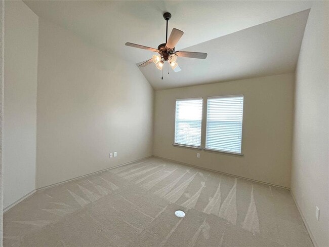 Building Photo - 524 Cameron Cove
