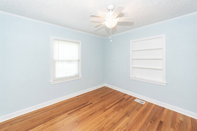 Building Photo - 2139 Pierpont Ave