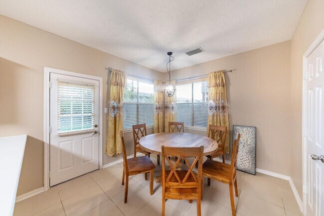 Building Photo - 9350 Starfire Ln