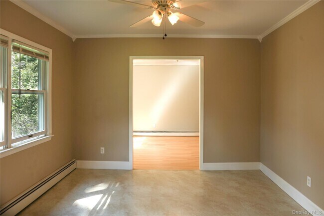 Building Photo - 50 Baron De Hirsch Rd