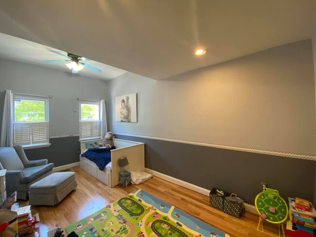 Building Photo - Lovely 3 Bedroom Townhouse in Southwest Wa...
