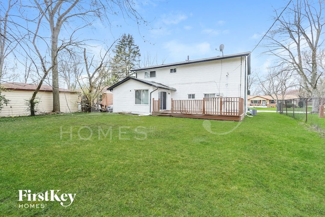 Building Photo - 803 Blackhawk Dr
