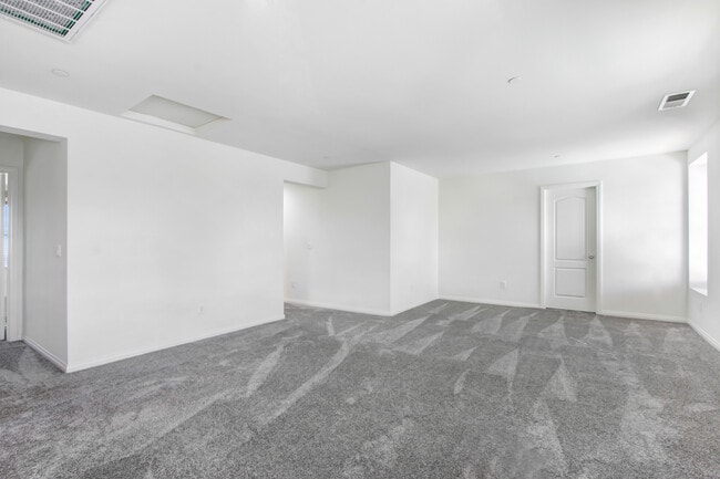 Building Photo - 5428 Novara Ave