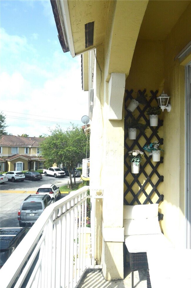 Building Photo - 8912 W Flagler St