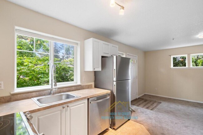 Building Photo - 225 SE 126th Ave