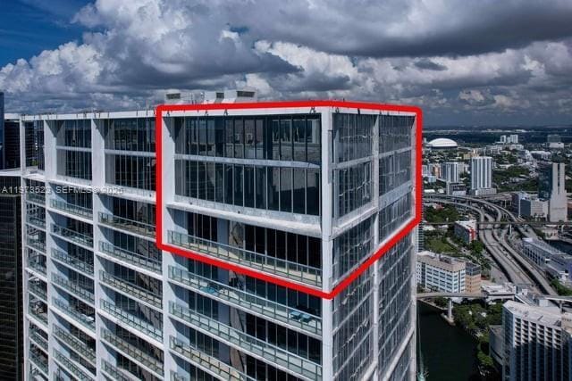Building Photo - 465 Brickell Ave