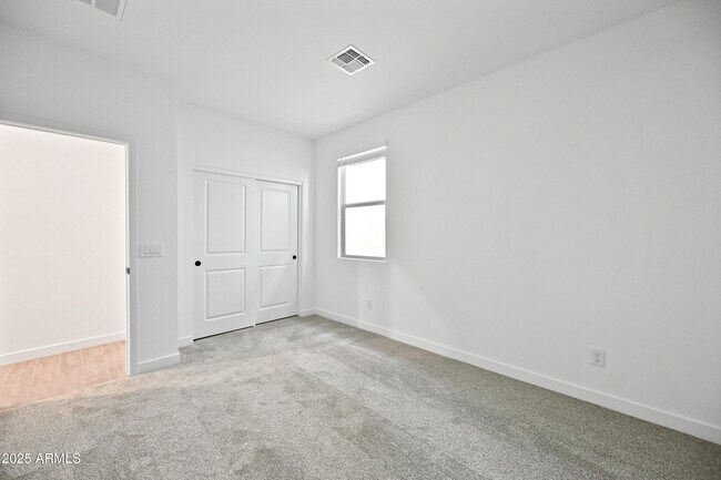 Building Photo - 17017 W Molly Ln