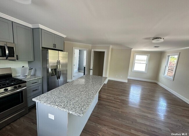 Building Photo - 211 Nassau Blvd