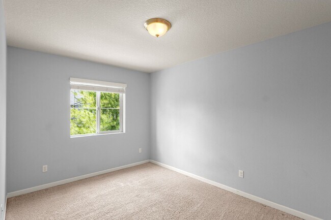 Building Photo - 17222 SW 120th Pl